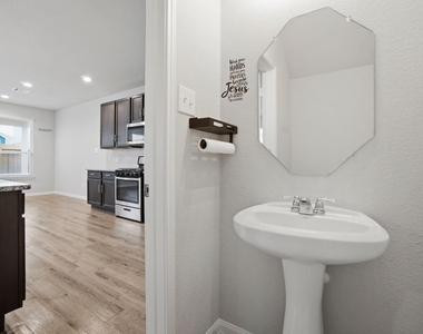 22210 Great Royal Lane - Photo Thumbnail 14
