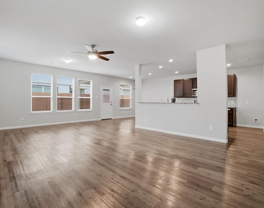 22210 Great Royal Lane - Photo Thumbnail 5