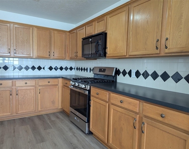 5618 Savannah Woods Lane - Photo Thumbnail 19