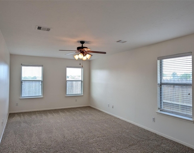 5618 Savannah Woods Lane - Photo Thumbnail 36