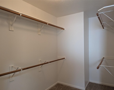 5618 Savannah Woods Lane - Photo Thumbnail 45