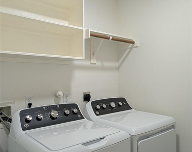 5618 Savannah Woods Lane - Photo Thumbnail 34