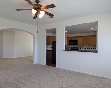 5618 Savannah Woods Lane - Photo Thumbnail 32