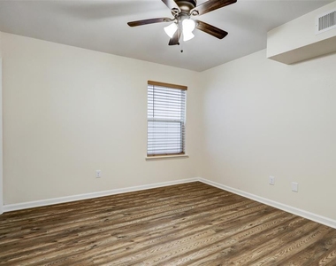 6212 Alderson - Photo Thumbnail 4