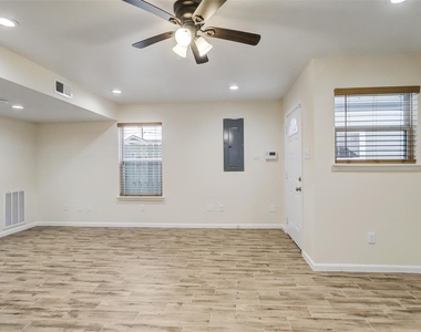 6212 Alderson - Photo Thumbnail 3