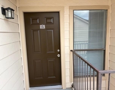 2277 S Kirkwood Road - Photo Thumbnail 6