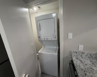 2277 S Kirkwood Road - Photo Thumbnail 5