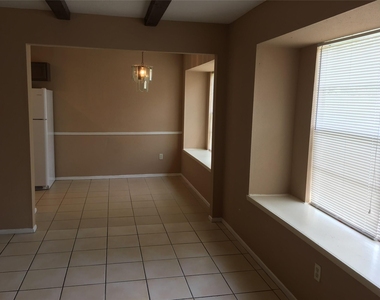 6219 Westbranch Drive - Photo Thumbnail 3