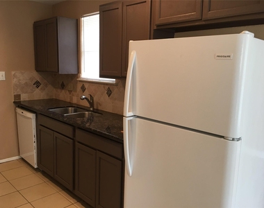6219 Westbranch Drive - Photo Thumbnail 7