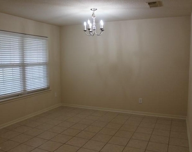 18114 Surrey Lake Lane - Photo Thumbnail 10