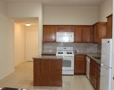18114 Surrey Lake Lane - Photo Thumbnail 11