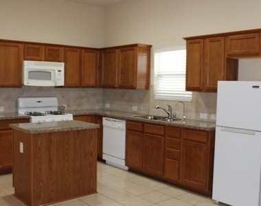18114 Surrey Lake Lane - Photo Thumbnail 12