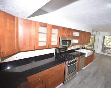 82 Harbor Lane - Photo Thumbnail 8