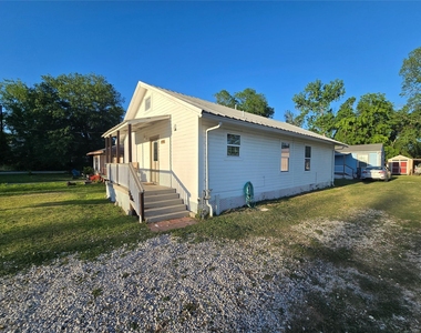 19736 Dunbar Avenue - Photo Thumbnail 2
