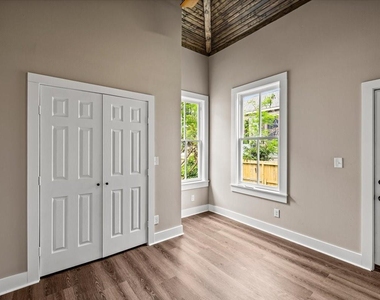 1724 Winnie Street - Photo Thumbnail 9