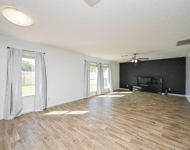 2534 Halstead Drive - Photo Thumbnail 15