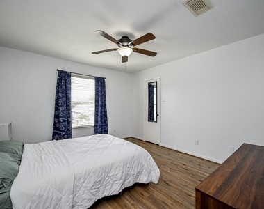 2534 Halstead Drive - Photo Thumbnail 19