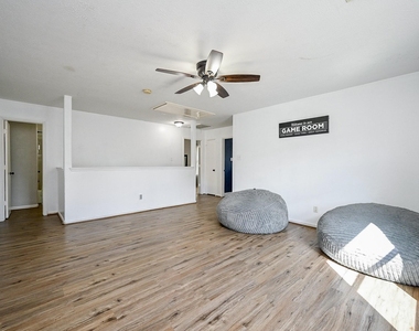2534 Halstead Drive - Photo Thumbnail 20