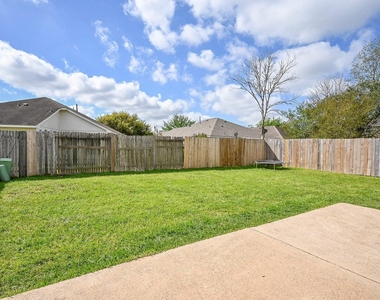 2534 Halstead Drive - Photo Thumbnail 32