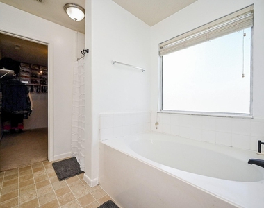 2534 Halstead Drive - Photo Thumbnail 27
