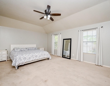 2534 Halstead Drive - Photo Thumbnail 24