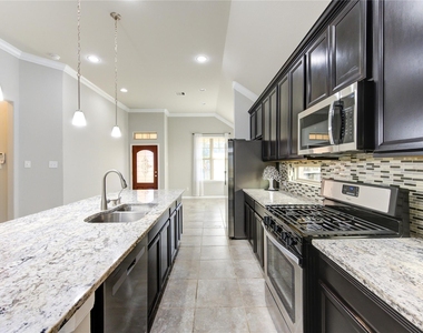 5314 Silver Ledge Drive - Photo Thumbnail 10