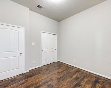 5314 Silver Ledge Drive - Photo Thumbnail 45
