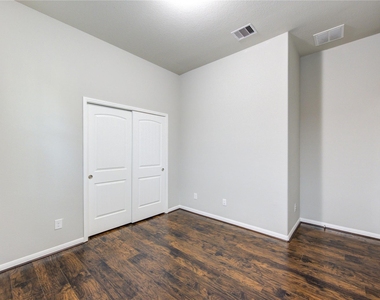 5314 Silver Ledge Drive - Photo Thumbnail 43