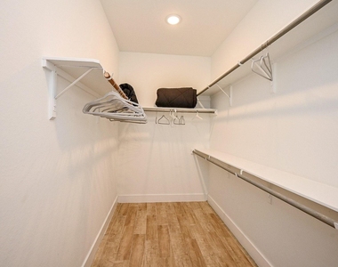 5007 Briscoe Street - Photo Thumbnail 10