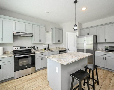 5007 Briscoe Street - Photo Thumbnail 2
