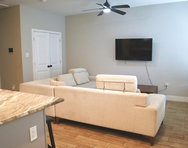 5007 Briscoe Street - Photo Thumbnail 8