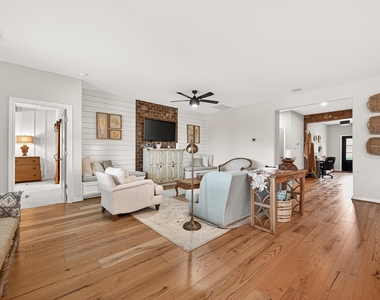 26102 Lazywaters Drive - Photo Thumbnail 11
