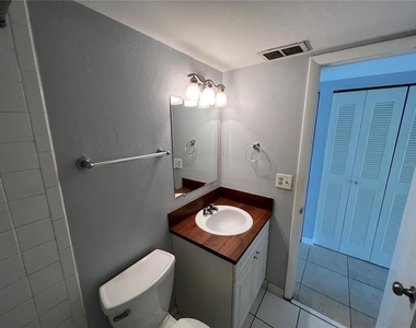 3206 W Azeele Street - Photo Thumbnail 12