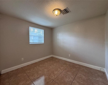 514 Winham Street - Photo Thumbnail 19
