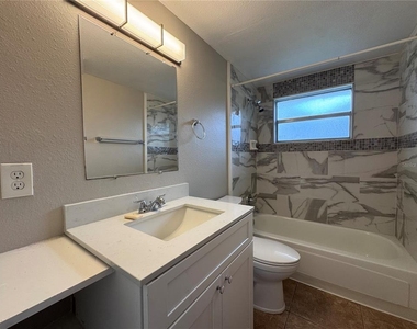 514 Winham Street - Photo Thumbnail 10