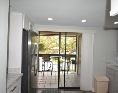 284 Woodlake Wynde - Photo Thumbnail 12