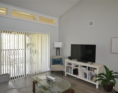 284 Woodlake Wynde - Photo Thumbnail 15