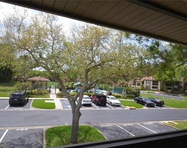 284 Woodlake Wynde - Photo Thumbnail 8