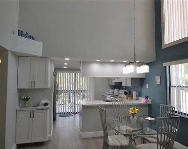 284 Woodlake Wynde - Photo Thumbnail 1
