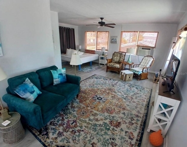 18213 Gulf Boulevard - Photo Thumbnail 8