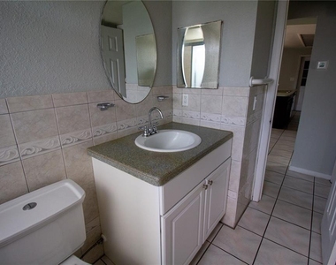 10760 62nd Avenue - Photo Thumbnail 12