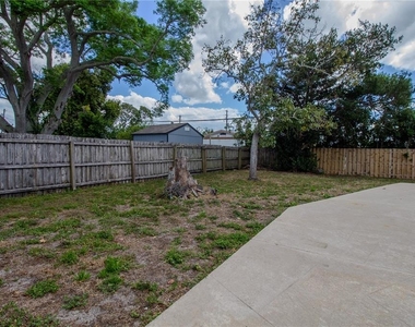 10760 62nd Avenue - Photo Thumbnail 23