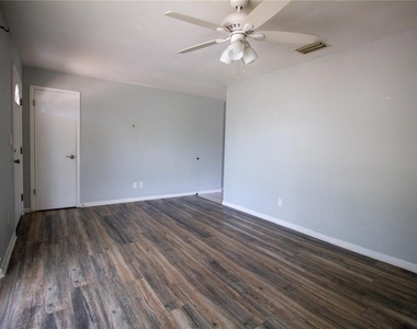 10760 62nd Avenue - Photo Thumbnail 2
