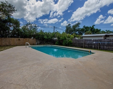 10760 62nd Avenue - Photo Thumbnail 19
