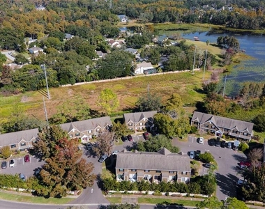 16545 Lake Brigadoon Circle - Photo Thumbnail 30