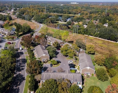 16545 Lake Brigadoon Circle - Photo Thumbnail 35