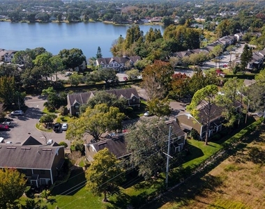 16545 Lake Brigadoon Circle - Photo Thumbnail 38