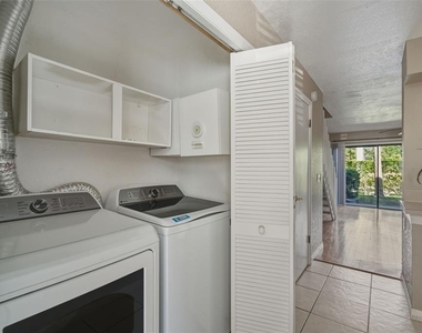 16545 Lake Brigadoon Circle - Photo Thumbnail 9