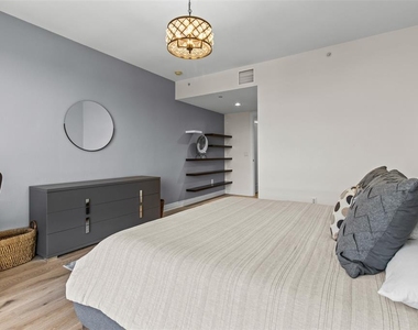 331 Cleveland Street - Photo Thumbnail 16