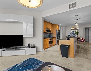 331 Cleveland Street - Photo Thumbnail 11
